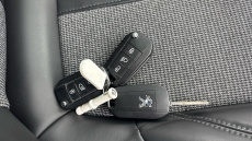 Peugeot 3008 1.2 PureTech Allure 5dr Petrol Estate